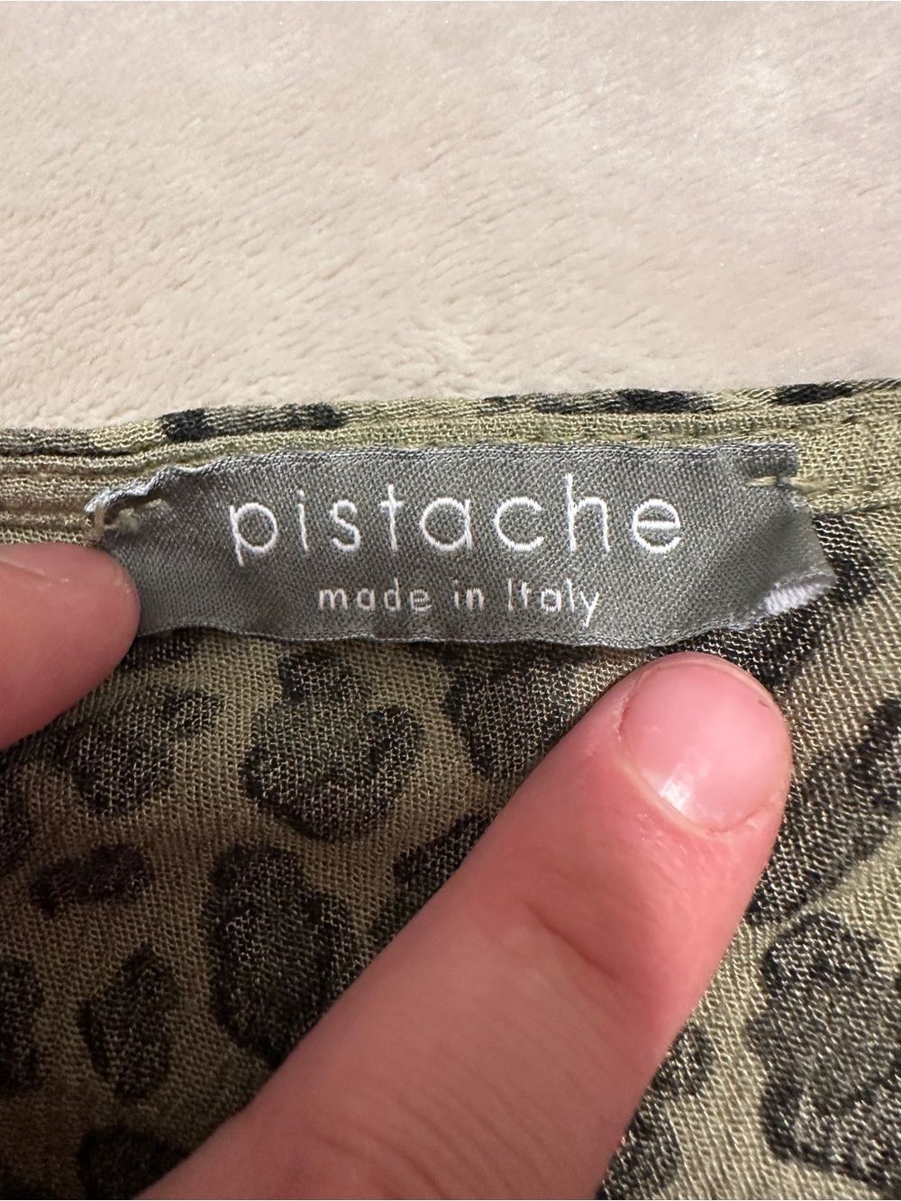 Pistache Green Leopard Print V-neck Flowy Dress Size Large Women’s - Picture 13 of 15
